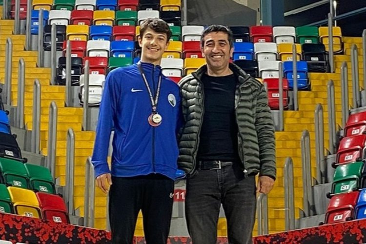bursa-osmangazili-atletten-onemli-basari-1678955637-230-x750.jpg