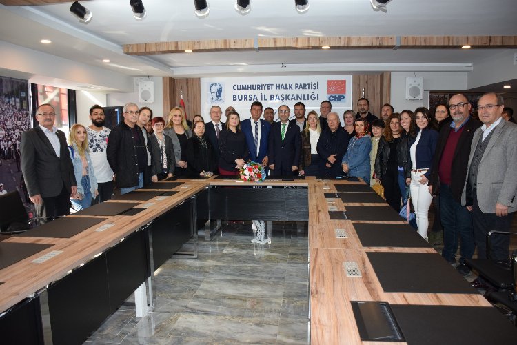 chp-bursa-ya-memleket-ten-katilim-1679754361-696-x750.jpg
