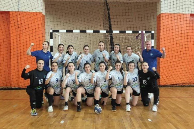poyrazin-kizlari-yari-finale-yukseldi-1682527211-716-x750.jpg