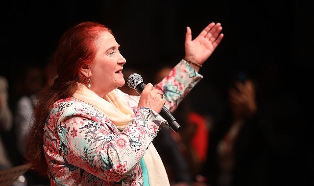 sabahat-akkirazdan-turku-ziyafeti.jpg