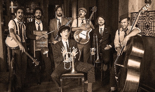 yapi-kredi-bomontiada-uninvited-jazz-band-ile-new-orleans-ruhunu-avluya-tasiyor.jpg